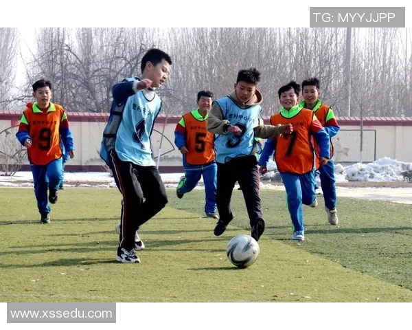 踢足球很酷让我们一起感受绿茵场上的激情与快乐